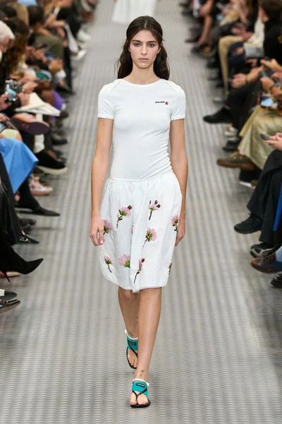 Look 46